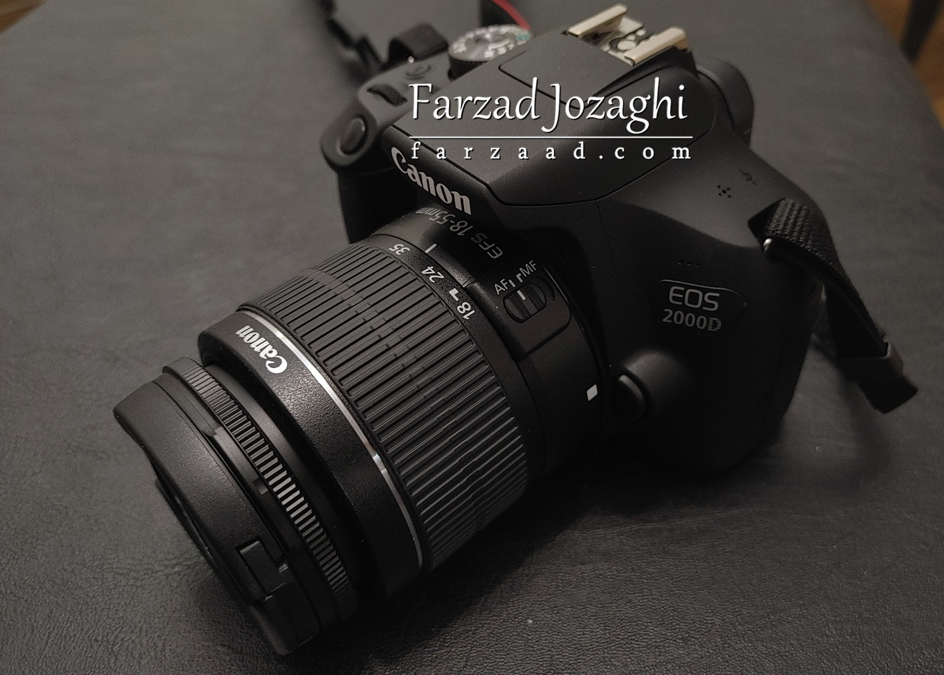 بخش جلو سمت راست دوربین کنون EOS 2000D